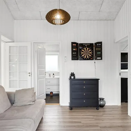 Nora - 100m From The Sea By Interhome